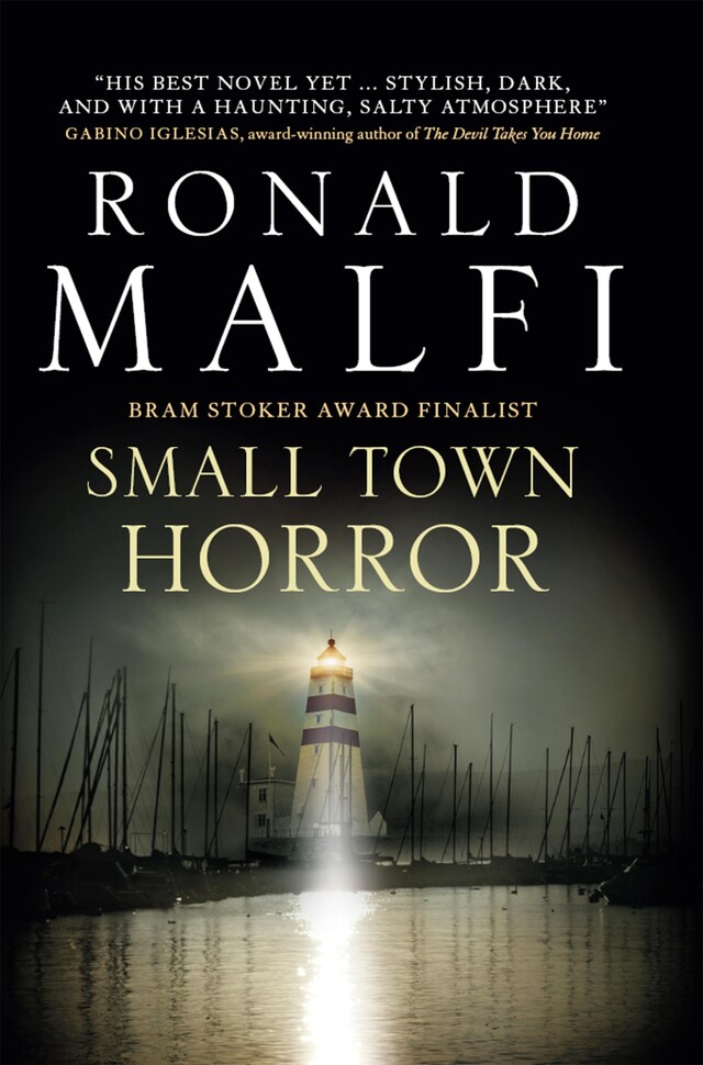 Portada de libro para Small Town Horror