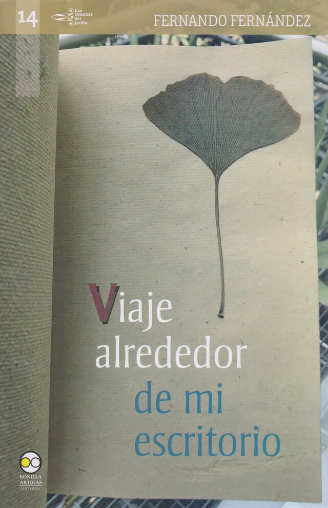 Buchcover für Viaje alrededor de mi escritorio