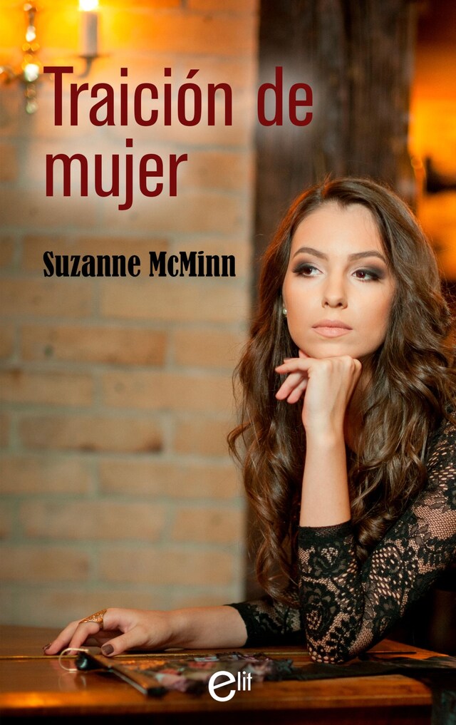 Book cover for Traición de mujer