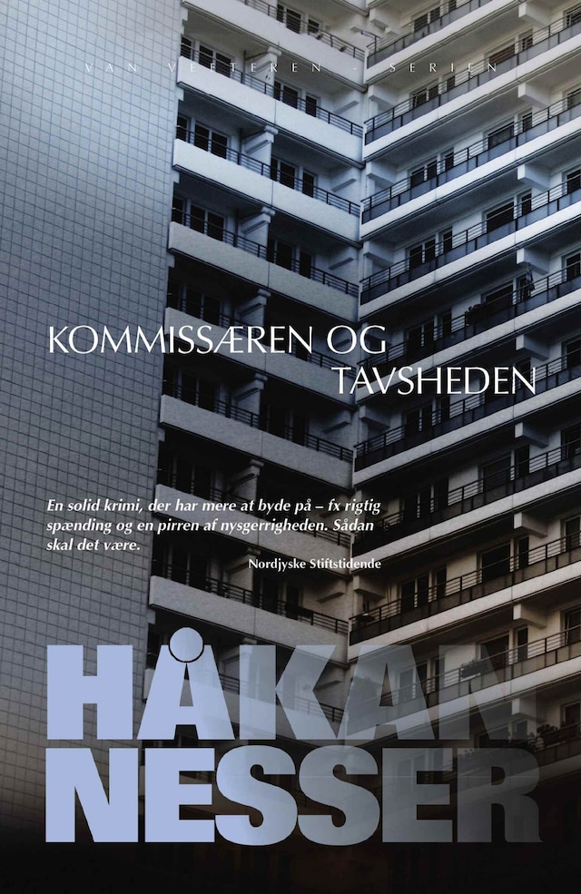 Okładka książki dla Kommissæren og tavsheden (Serien om Van Veeteren, nr. 5)