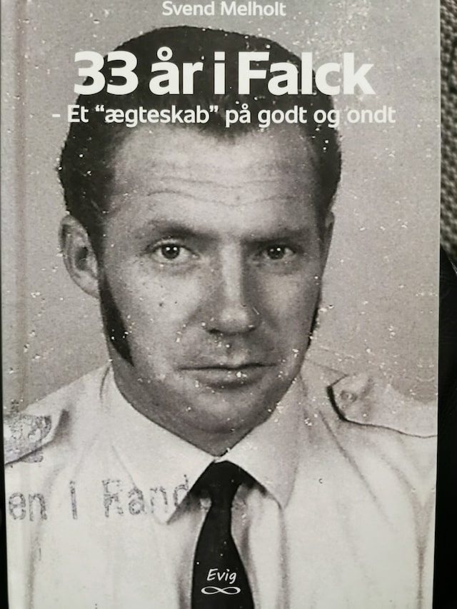 Book cover for 33 år i Falck