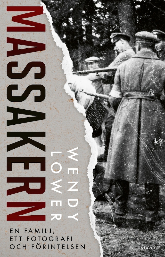 Book cover for Massakern: En familj, ett fotografi och Förintelsen