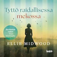 Tyttö raidallisessa mekossa